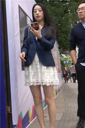 4K - 连衣裙街拍高跟美腿姐姐 [1.04 GB/MP4]