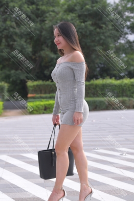 【小萌】性感包臀裙美臀小姐姐