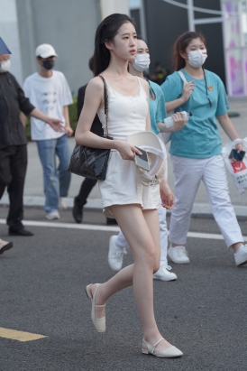 清爽靓女220827-71-47P