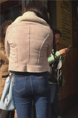 丰臀紧身蓝牛高跟小姨子 [584 MB]