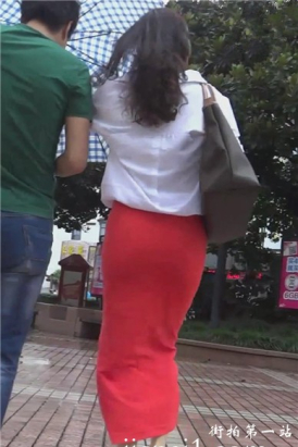 街拍红裙性感高跟鞋美女 [329 MB]