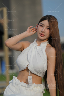 性感大露背光脚丫美足-熙熙酱