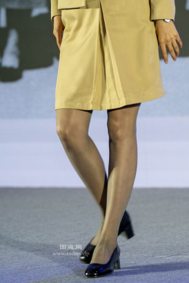 谁说国航空姐土国航空姐灰丝才是光泽度最好的