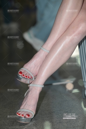 油光闪闪