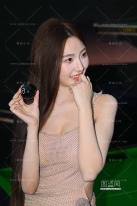 广州台球展小雨滴 - 吊带裙性感低胸美足