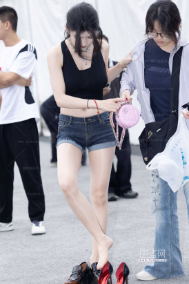 LB480-116P 成都车展-百万网红BB酱的亮丝美腿和小袁宝光腿