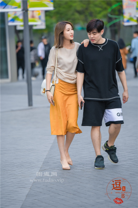 编码0375黄色长裙美腿凉高白嫩