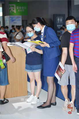 编码2332黑丝职业装展会