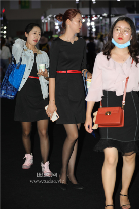 编码1558黑丝职业装