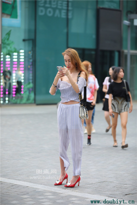 编码0013花长裤美胸香肩高跟熟女