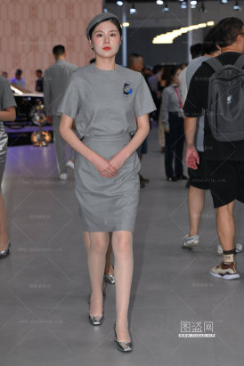 SH25-17-57√问界肉丝礼仪交班了