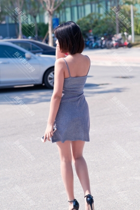 【萌宝儿】齐胸吊带裙肉丝美足萌宝儿逛商城