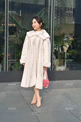 23012514-162美女姐姐的穿搭