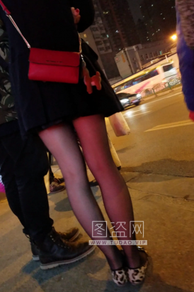 夜晚黑色连衣短裙黑丝[354M]