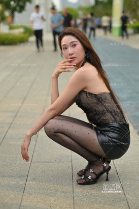 选美冠军-张艺惠-中心一点白～春光