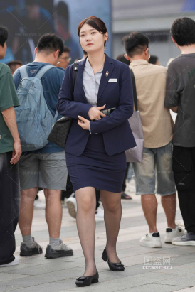 车展篇-下班喜欢看热闹的工装黑丝65P